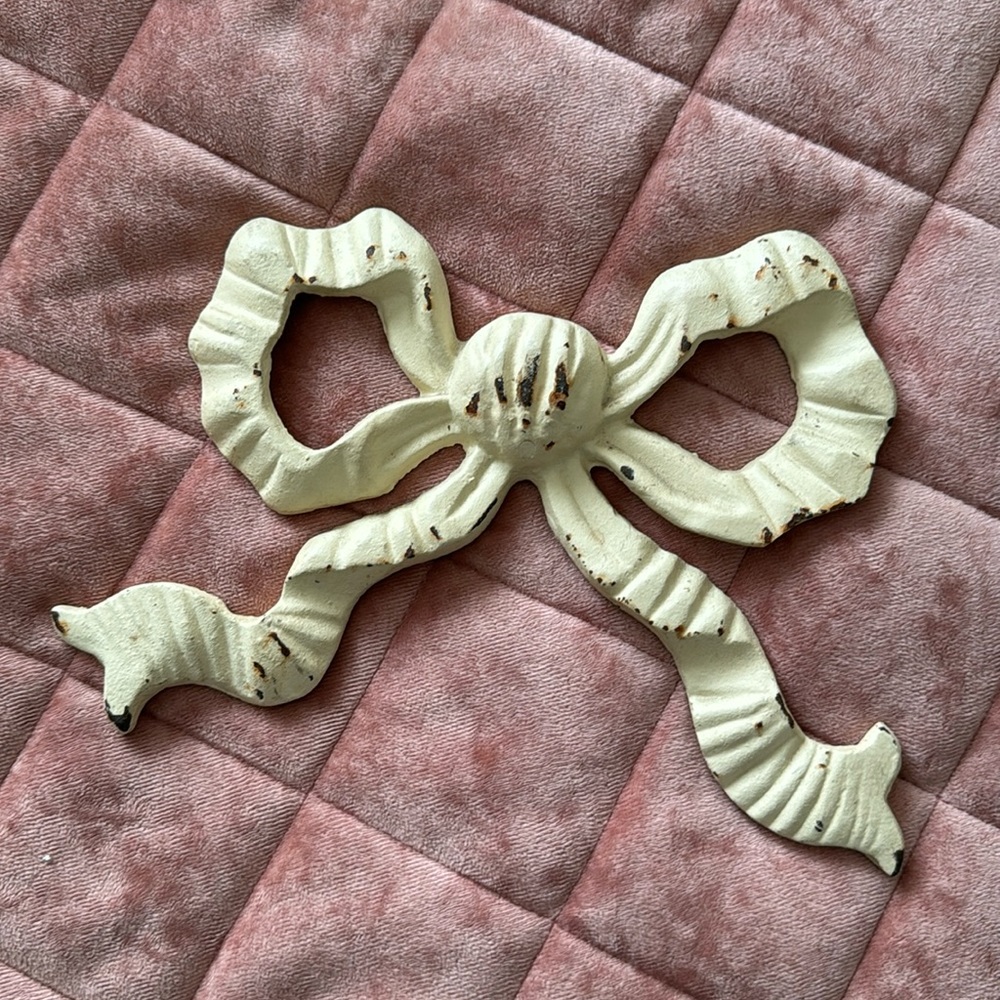 Shabby Chic Bow Decor